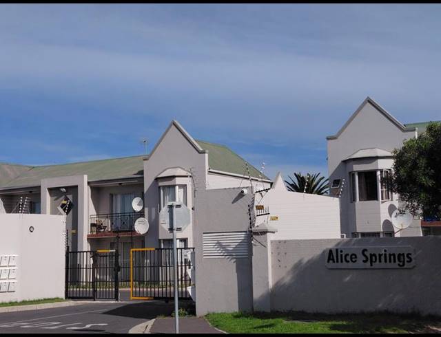 2 BEDROOM TOWNHOUSE FOR SALE IN GOODWOOD ESTATE